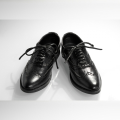 1/3 74 Men’s brogue lace up shoe